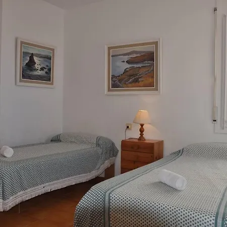 With Stunning Views * Llança
